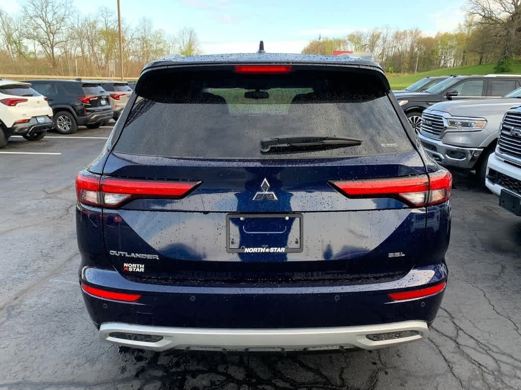 Used 2024 Mitsubishi Outlander SEL AWD/4WD image 4