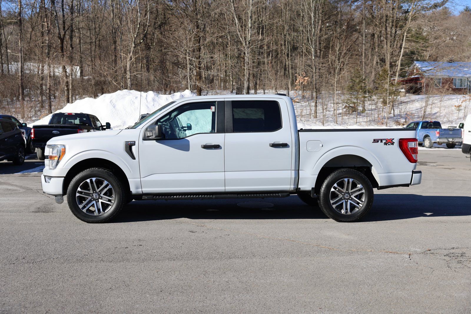 Certified 2022 Ford F150 XL w/ STX Appearance Package AWD/4WD image 8