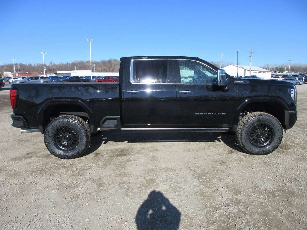 New 2026 GMC Sierra 2500 Denali Ultimate image 3
