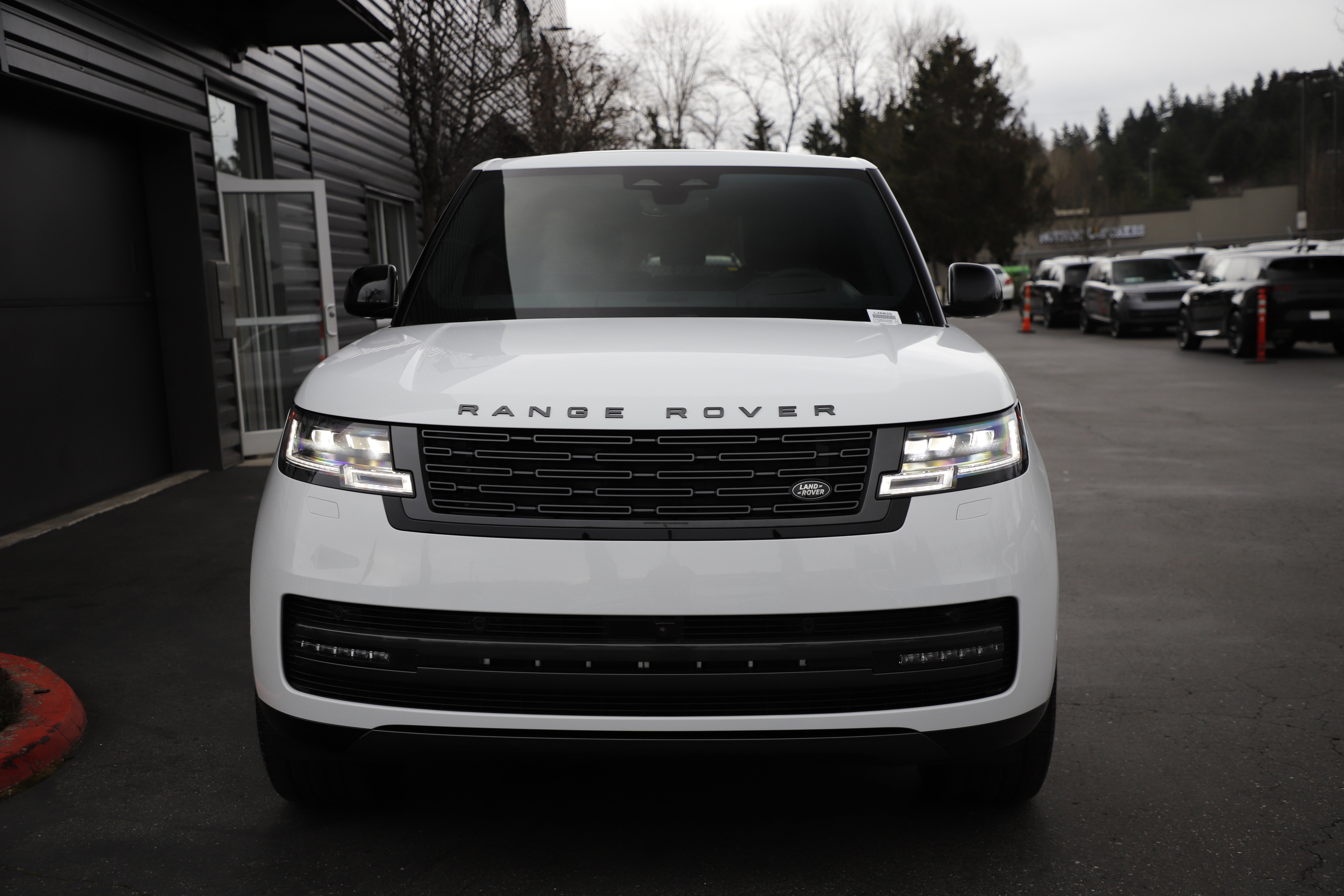 New 2026 Land Rover Range Rover SE AWD/4WD image 4