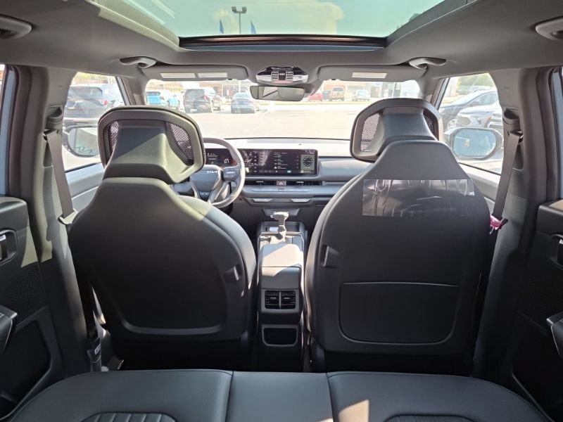 New 2027 Kia Seltos X-Line S w/ X-Line S Premium Package AWD/4WD image 11