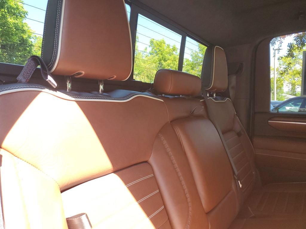 Certified 2025 GMC Sierra 2500 Denali Ultimate AWD/4WD image 25