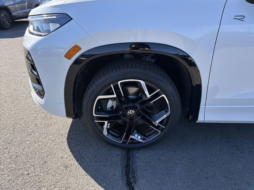 New 2026 Volkswagen Tiguan SEL R-Line image 9