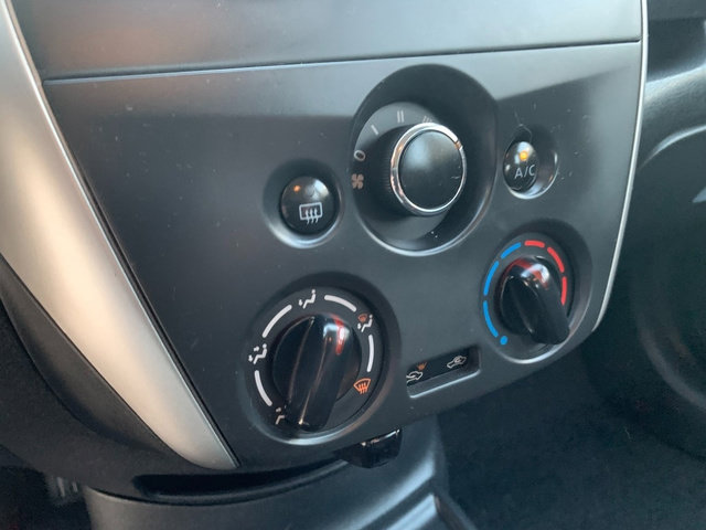 Used 2015 Nissan Versa Note S Plus FWD image 25