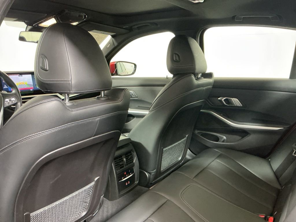 Certified 2023 BMW 330i Sedan image 27