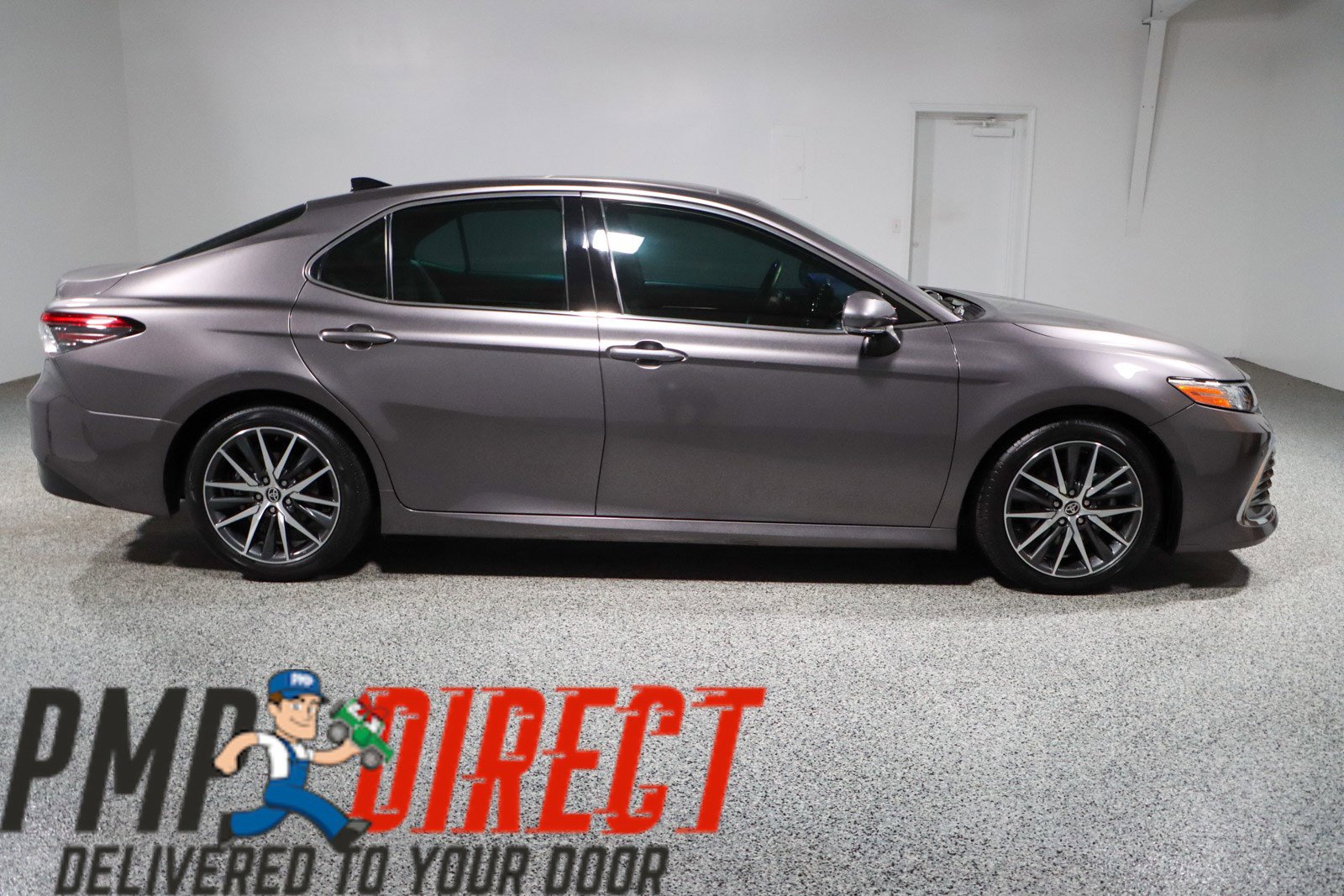 Used 2022 Toyota Camry XLE w/ Navigation Package image 6