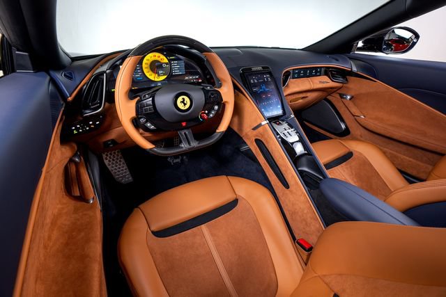 Used 2026 Ferrari Roma Spider RWD image 29