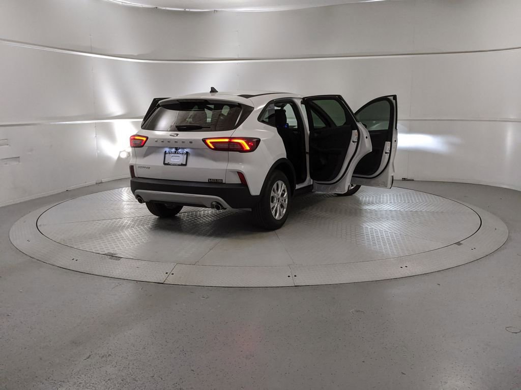 New 2026 Ford Escape Active image 9