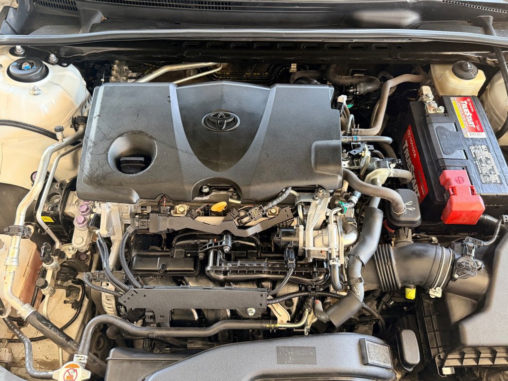 Used 2018 Toyota Camry SE FWD image 38