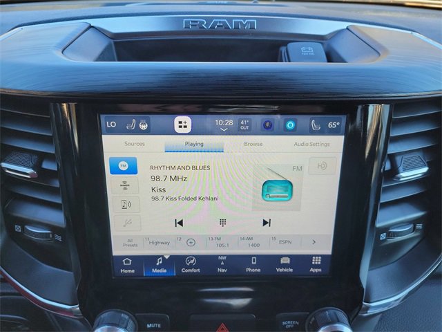 Used 2024 RAM 1500 Laramie image 17