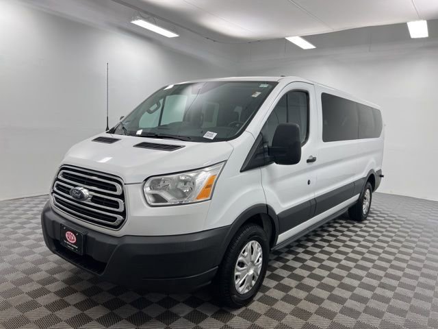 Used 2017 Ford Transit 350 XLT image 2