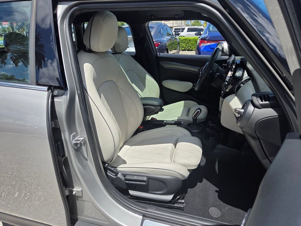 Used 2024 MINI Cooper S w/ Signature Upholstery Package FWD image 19