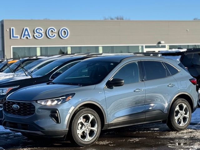Used 2025 Ford Escape ST-Line w/ Tech Pack #1 image 1