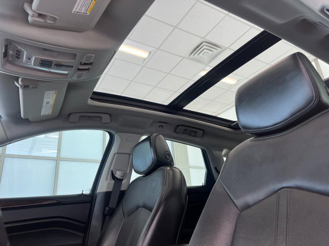 Used 2014 Cadillac SRX Luxury image 31