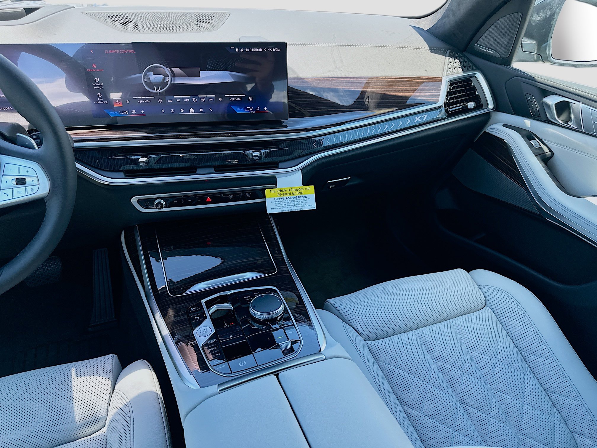 New 2026 BMW X7 xDrive40i w/ Premium Package image 17