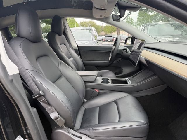 Used 2021 Tesla Model Y Long Range AWD/4WD image 24