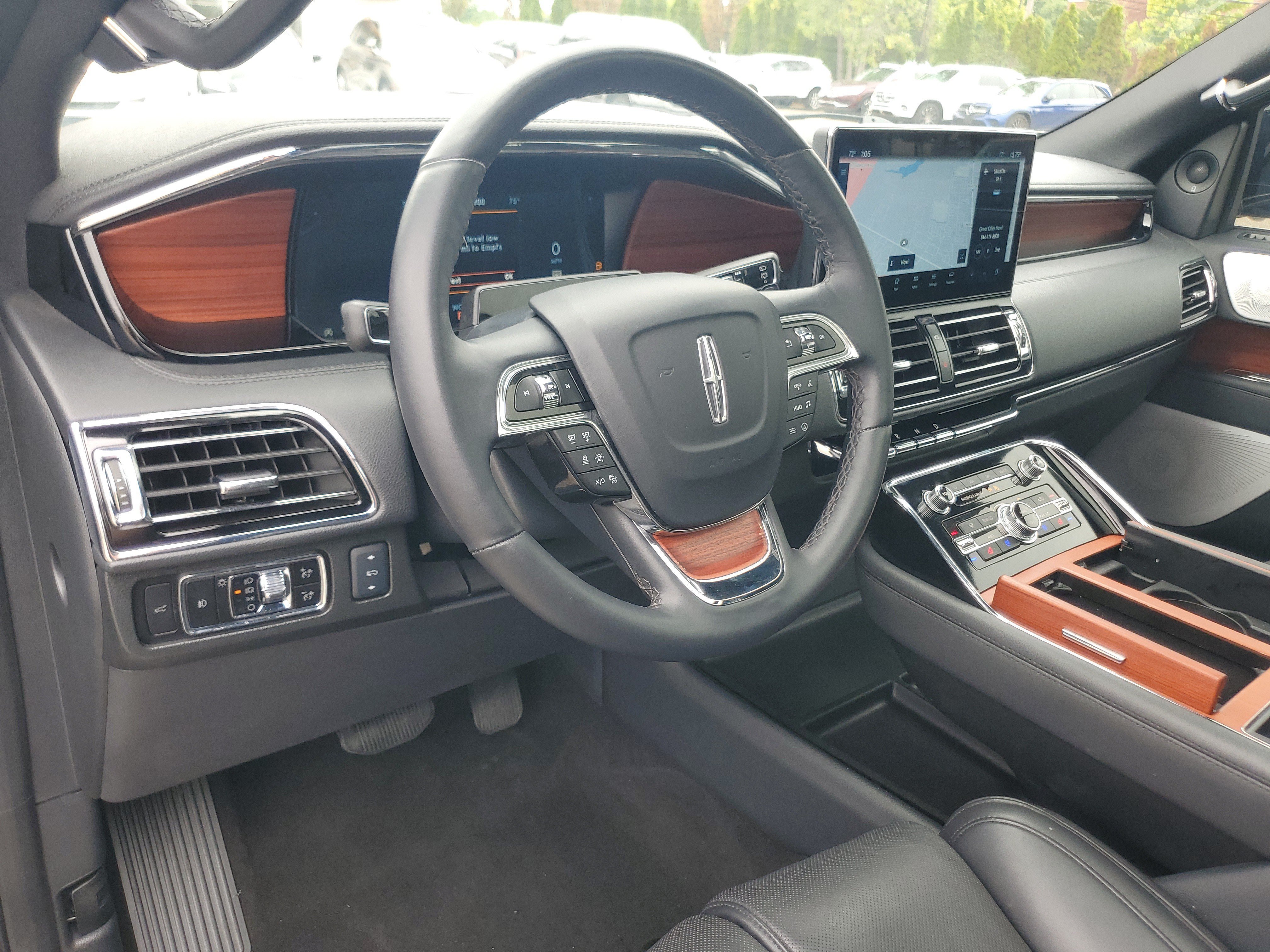 Used 2024 Lincoln Navigator Reserve AWD/4WD image 13