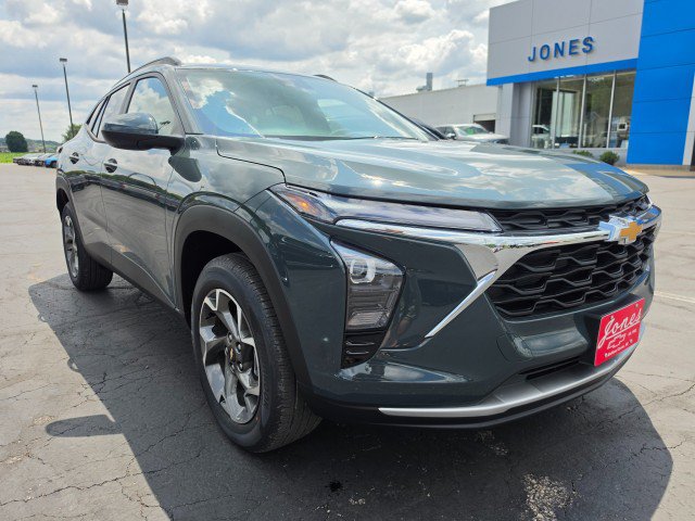 New 2026 Chevrolet Trax LT w/ Driver Confidence Package FWD image 7