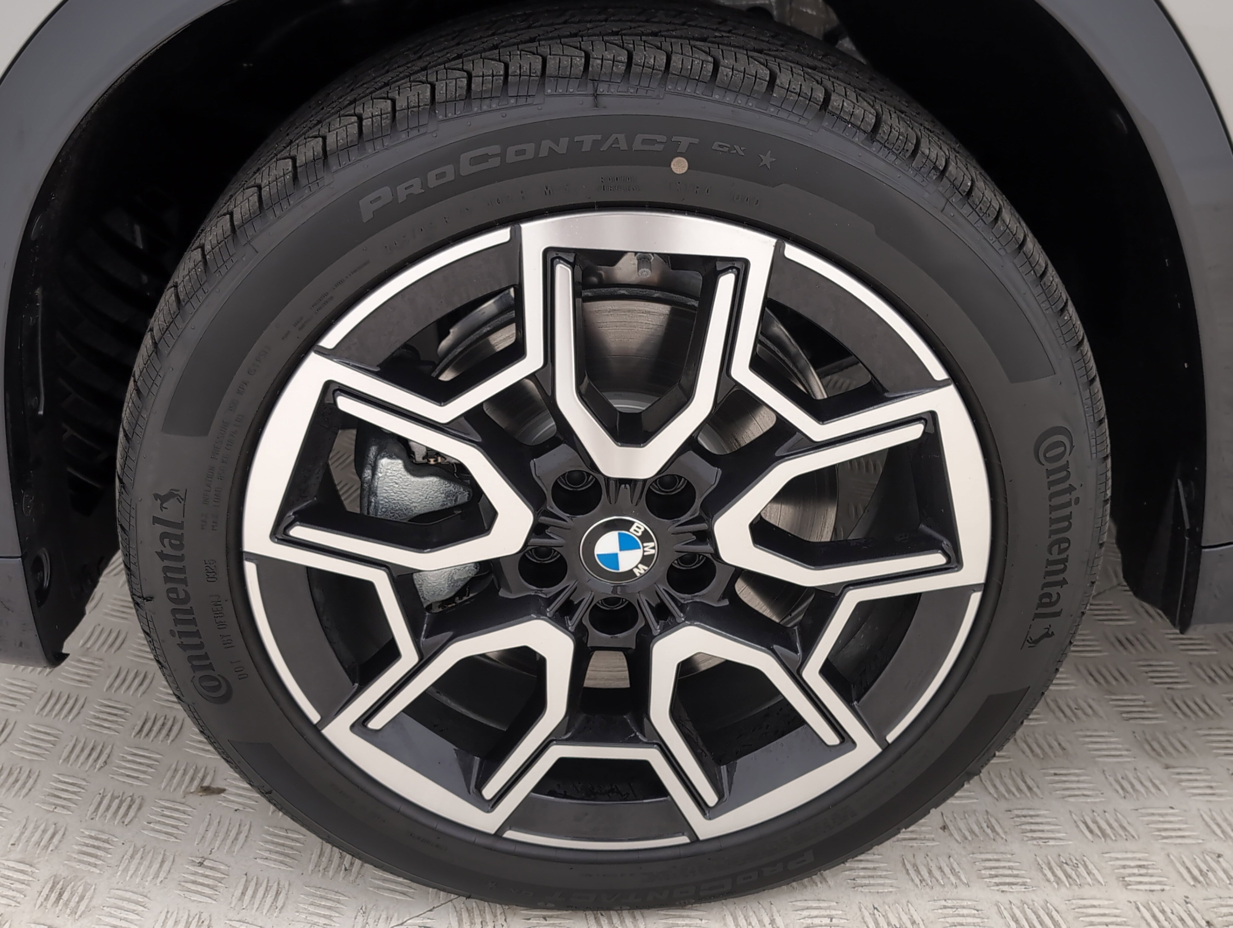 New 2025 BMW X1 xDrive28i w/ Convenience Package image 10