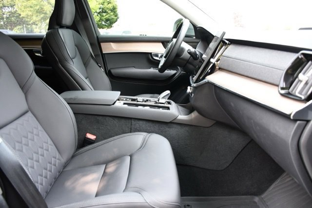 New 2026 Volvo XC90 B6 Plus w/ Protection Package Premier AWD/4WD image 31