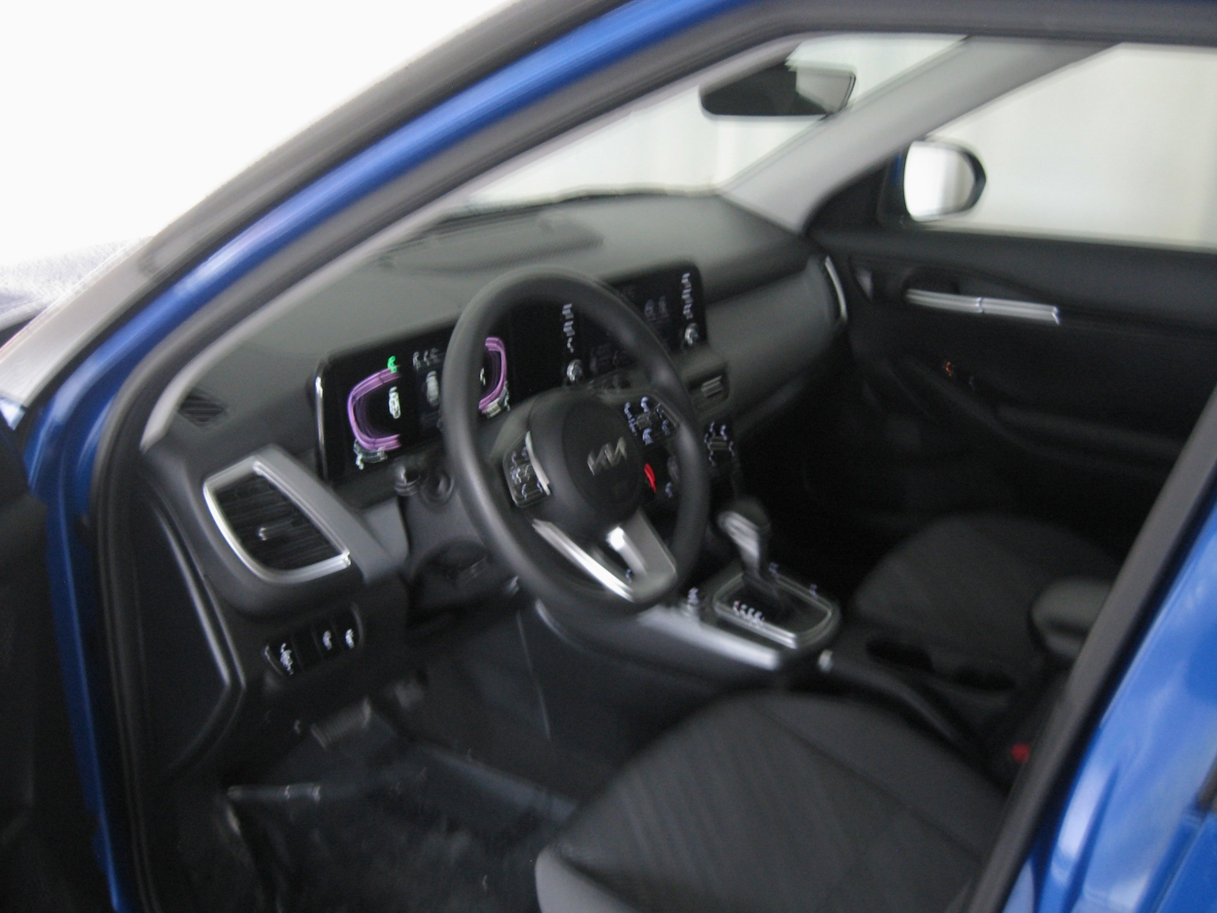 Used 2024 Kia Seltos LX AWD/4WD image 8
