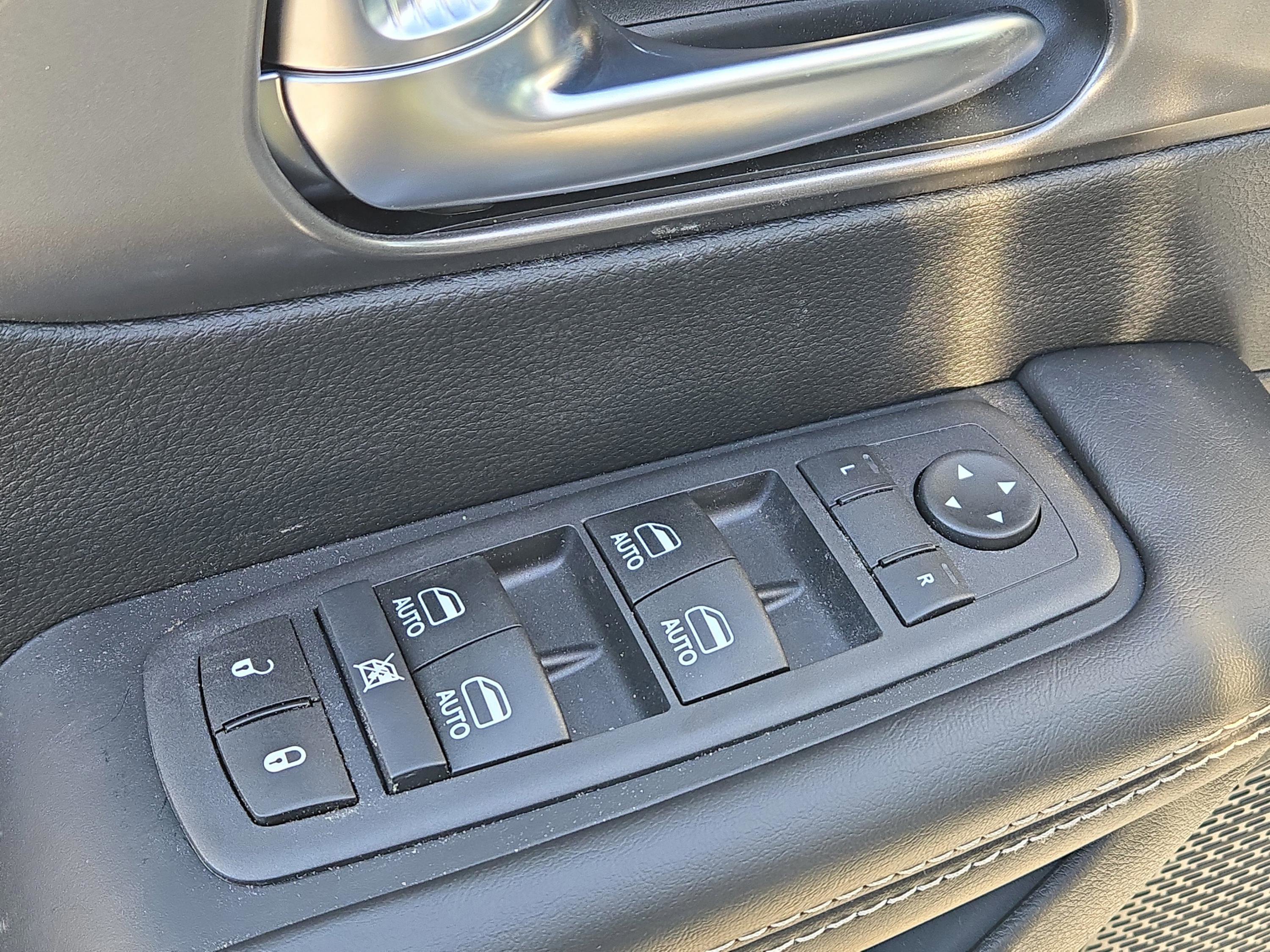 New 2026 Chrysler Pacifica Select w/ S Appearance Package image 14
