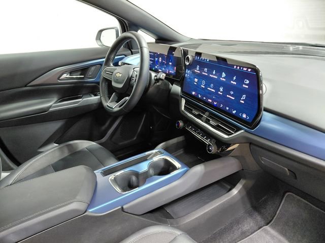 Used 2025 Chevrolet Equinox EV LT w/ Convenience Package image 35