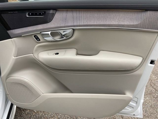 New 2026 Volvo XC90 B6 Ultra image 20