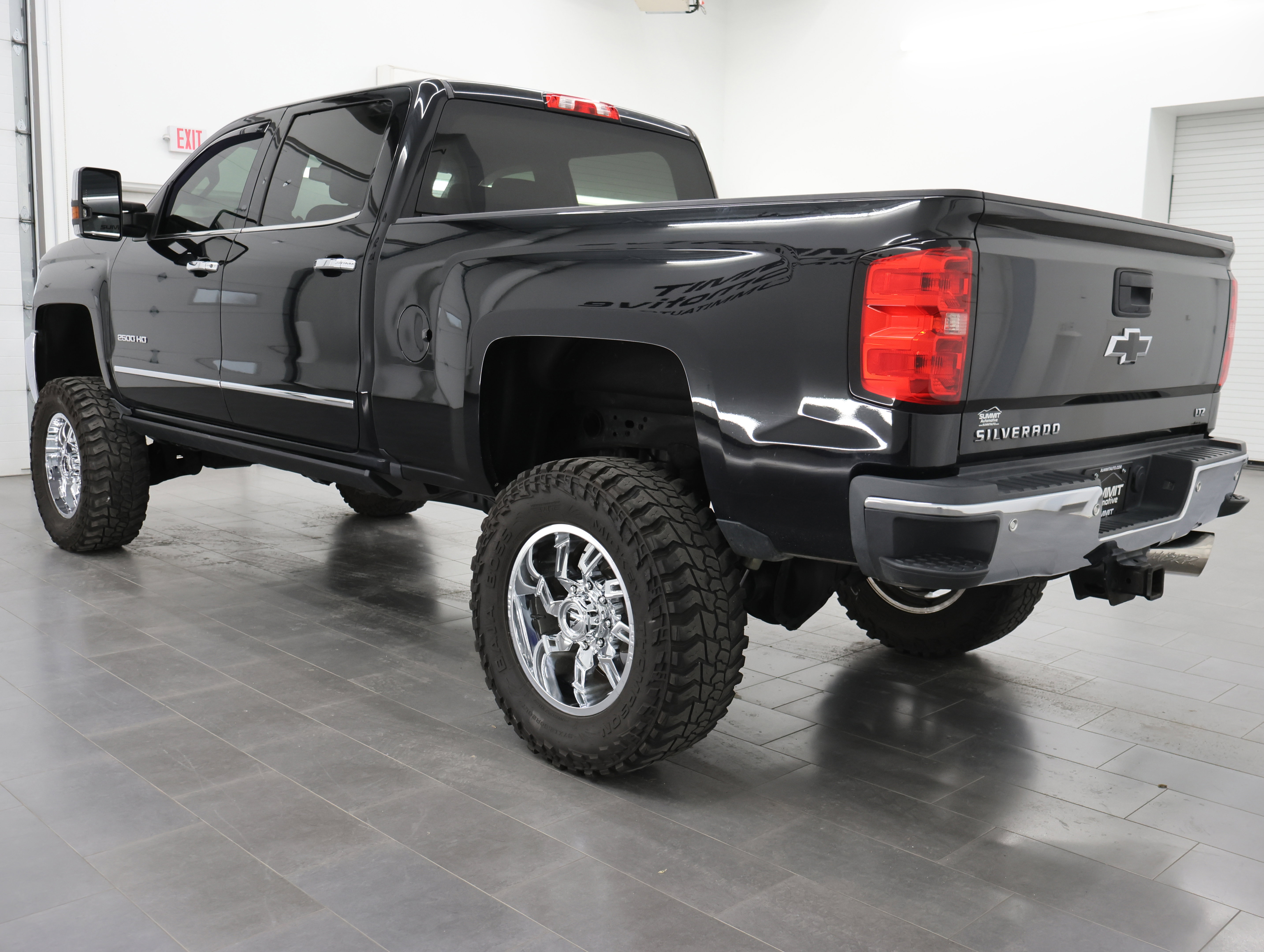 Used 2018 Chevrolet Silverado 2500 LTZ w/ Duramax Plus Package AWD/4WD image 6