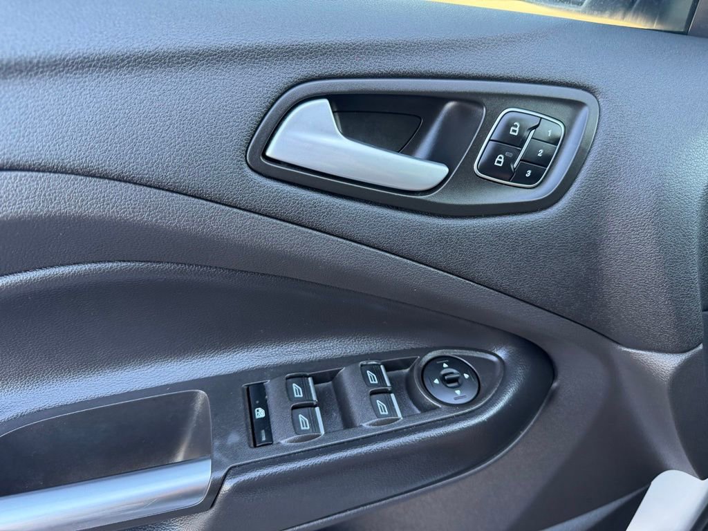 Used 2018 Ford Escape Titanium image 27