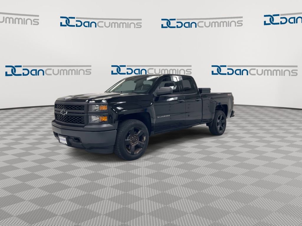Used 2015 Chevrolet Silverado 1500 W/T w/ Black Out Edition AWD/4WD image 4
