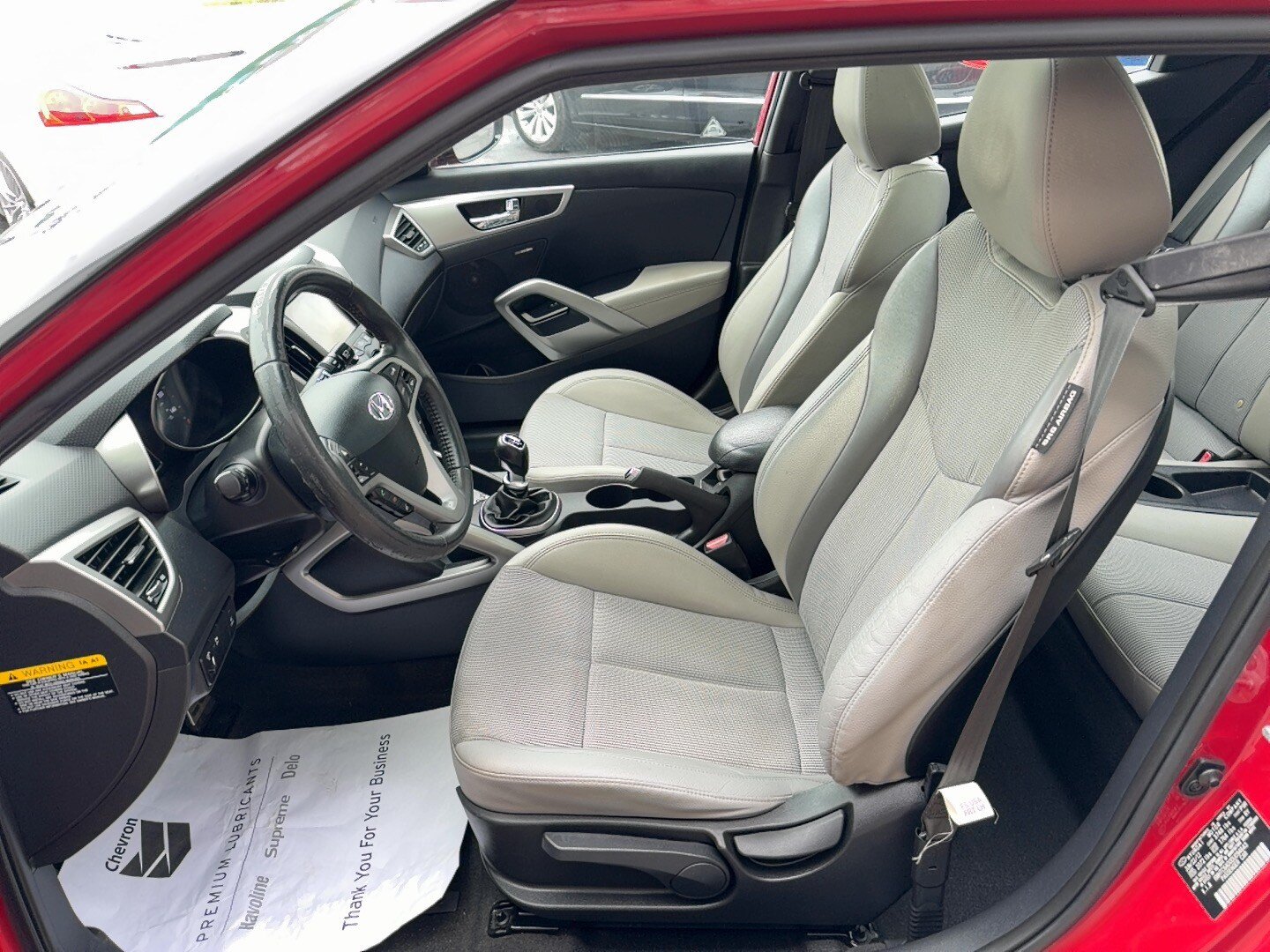 Used 2013 Hyundai Veloster w/ Style Pkg FWD image 5