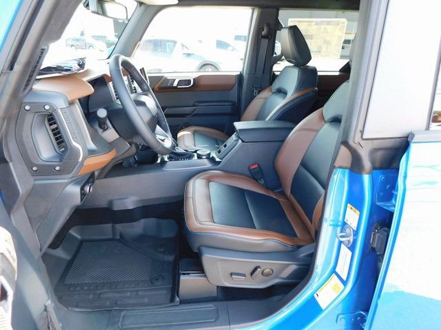 New 2024 Ford Bronco Outer Banks AWD/4WD image 13