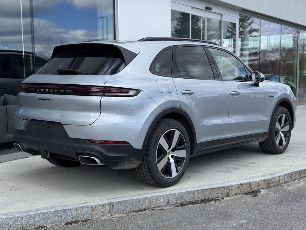 New 2025 Porsche Cayenne E-Hybrid image 14