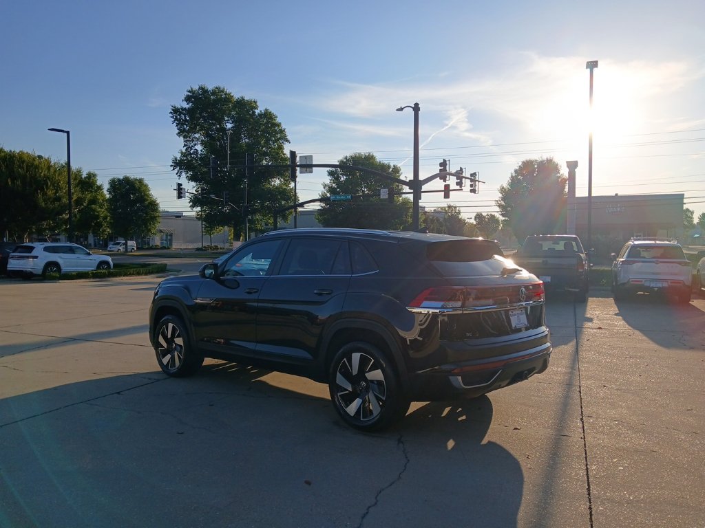 New 2026 Volkswagen Atlas Cross Sport SE FWD image 5