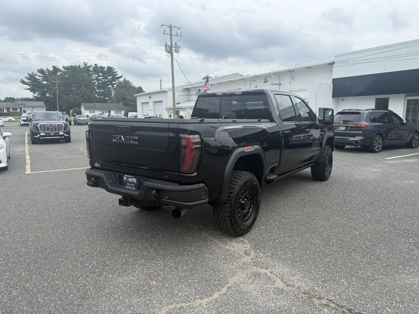 Used 2026 GMC Sierra 2500 AT4X w/ AT4X AEV Edition AWD/4WD image 3