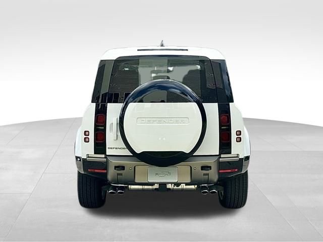 New 2025 Land Rover Defender 110 X-Dynamic SE image 4