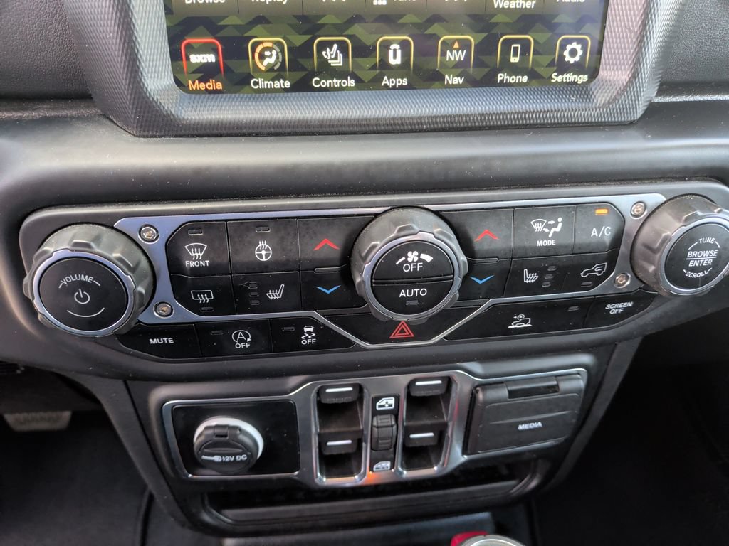 Used 2022 Jeep Gladiator Overland w/ Popular Equipment Package AWD/4WD image 22