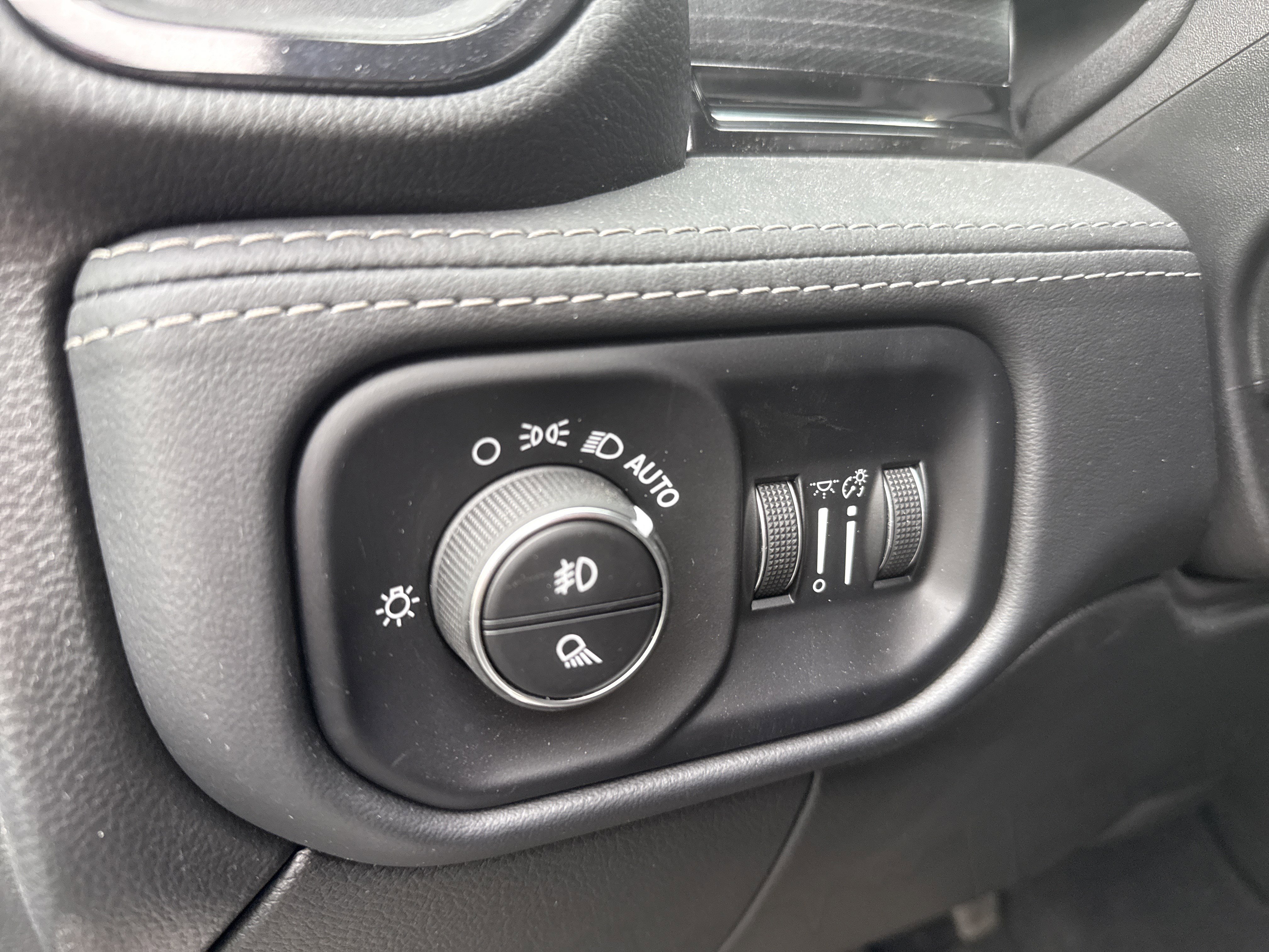 Used 2023 RAM 2500 Limited image 21