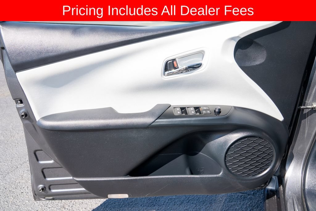 Used 2016 Toyota Prius Four Touring w/ Premium Convenience Package FWD image 11