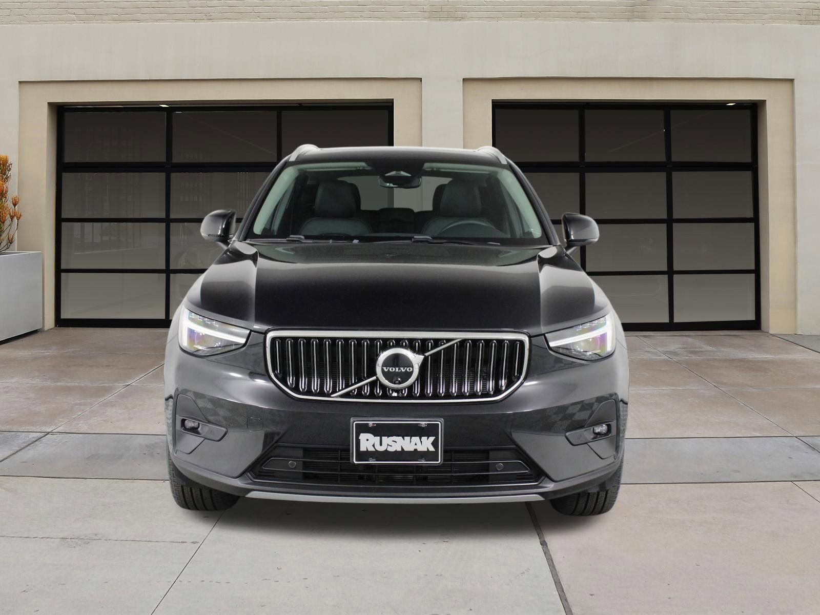 Used 2023 Volvo XC40 B5 Ultimate w/ Climate Package AWD/4WD image 6