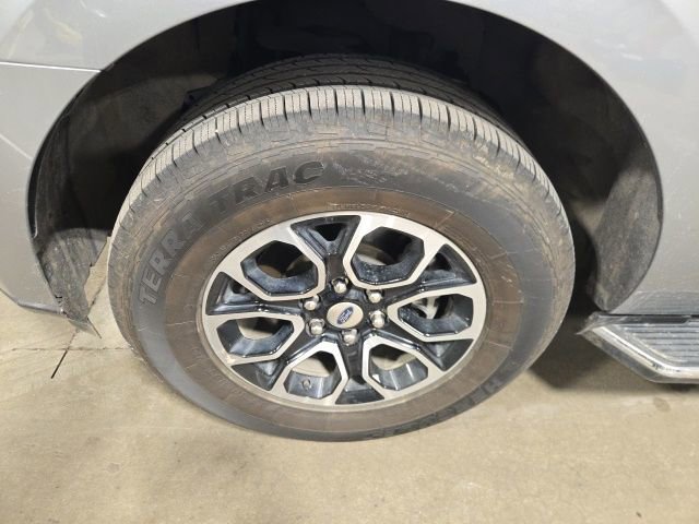 Used 2023 Ford Expedition Max XLT image 11