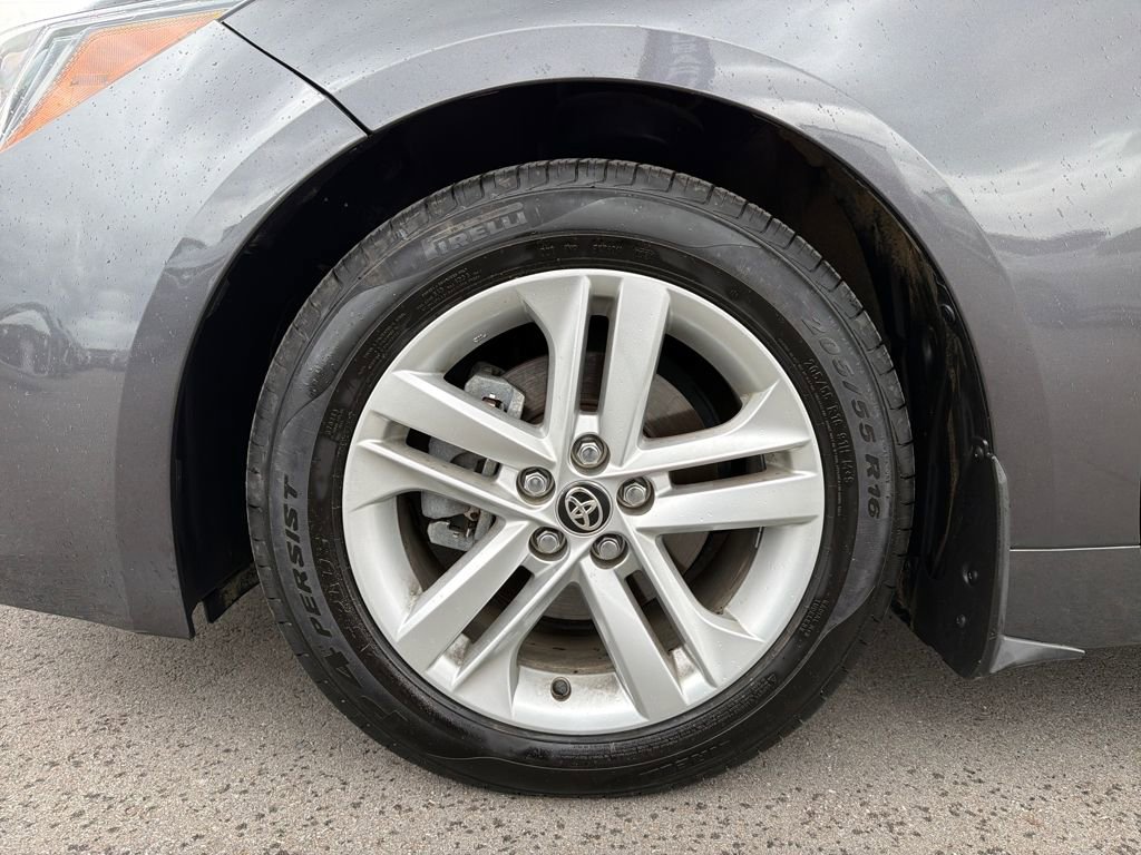 Used 2022 Toyota Corolla SE image 3