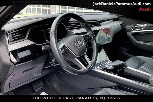 Used 2023 Audi e-tron Premium w/ Convenience Plus Package AWD/4WD image 11