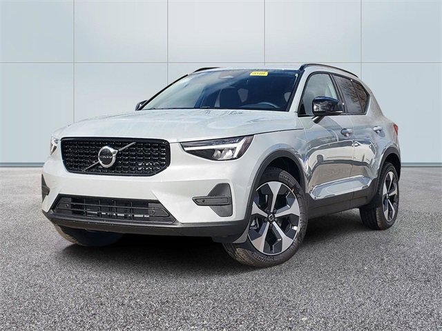 New 2026 Volvo XC40 B5 Core w/ Protection Package Premier image 1
