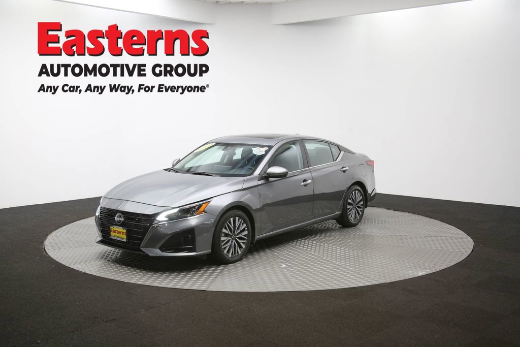 Used 2024 Nissan Altima 2.5 SV w/ SV Premium Package image 54