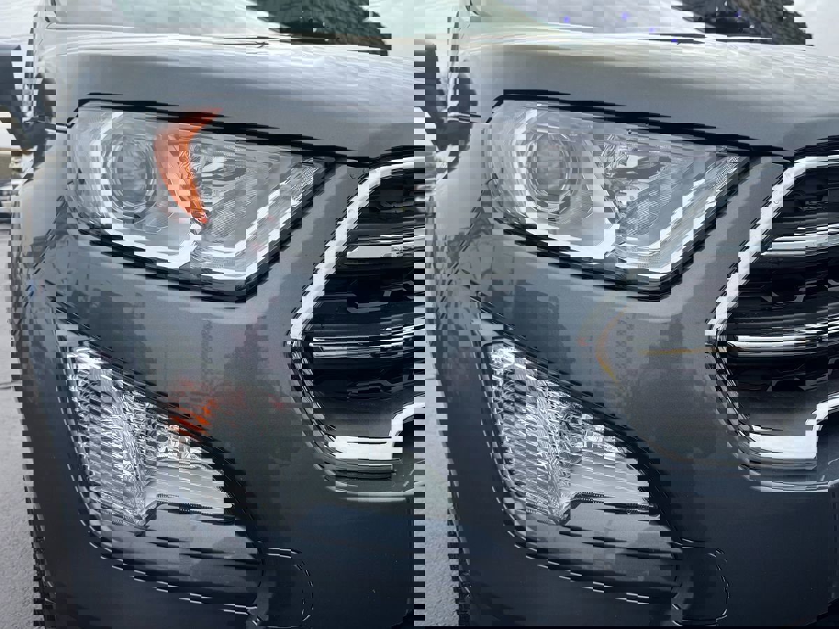 Used 2018 Ford EcoSport Titanium w/ Titanium Cold Weather Package image 11