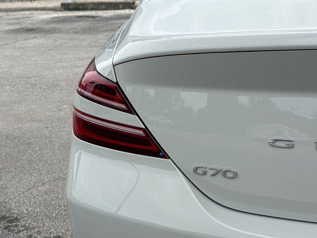 Used 2024 Genesis G70 2.5T RWD image 10