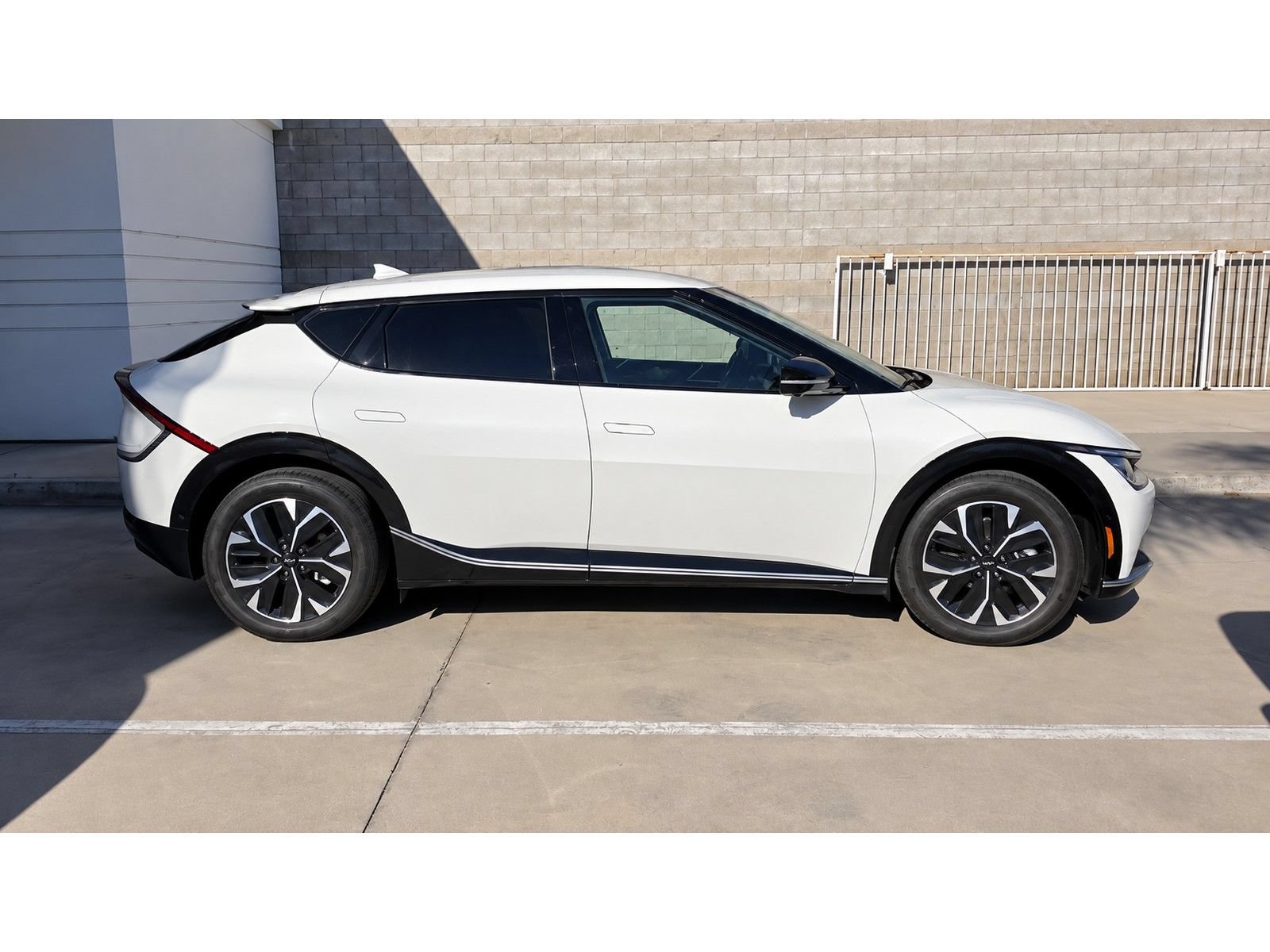 Used 2023 Kia EV6 Wind w/ Wind Technology Package RWD image 3