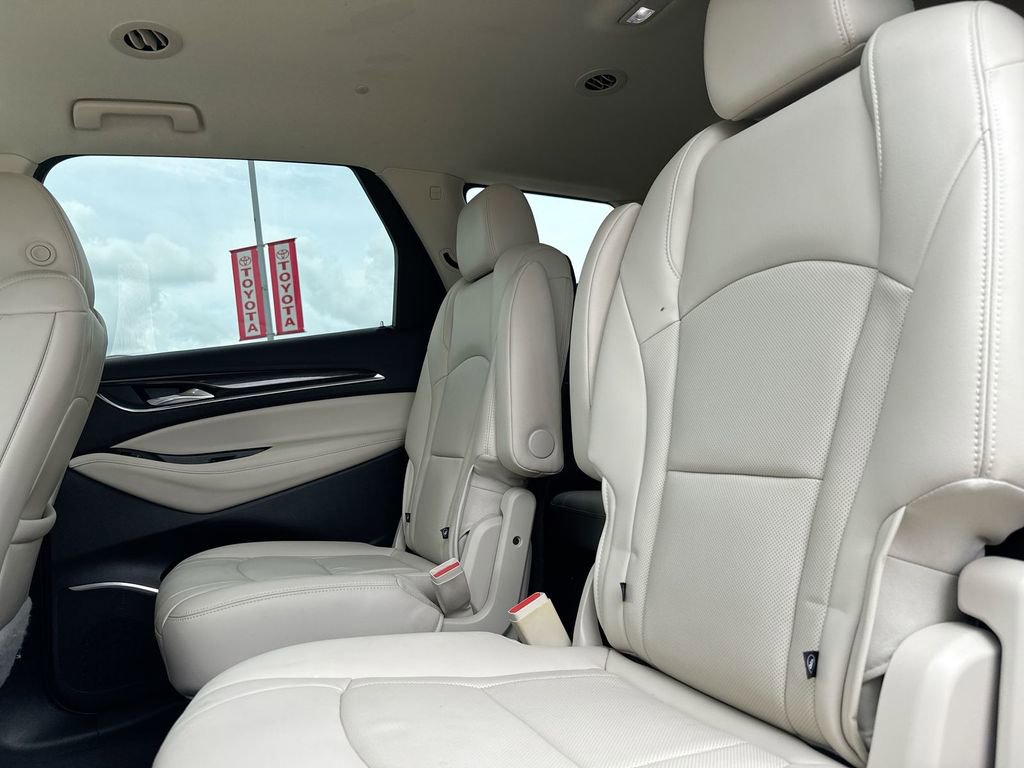 Used 2022 Buick Enclave Essence w/ LPO, Touring Package FWD image 29